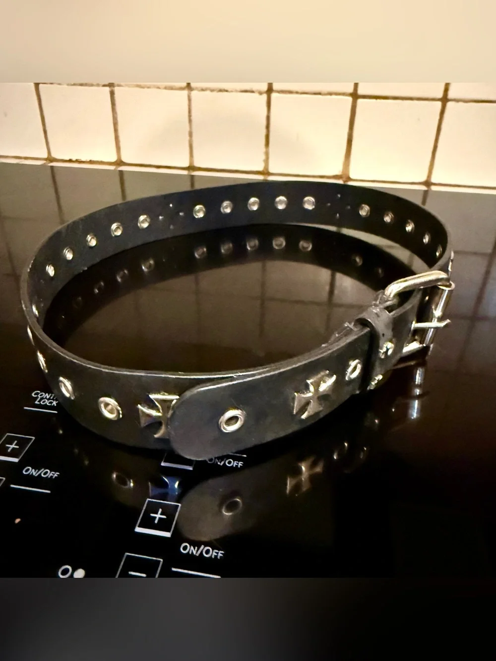 LEATHER BIKER BELT 100 LEATHER MALTESE CROSS DETAILS GROMMETS SIZE 32 VTG PUNK